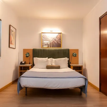 Wot Otel 2*
